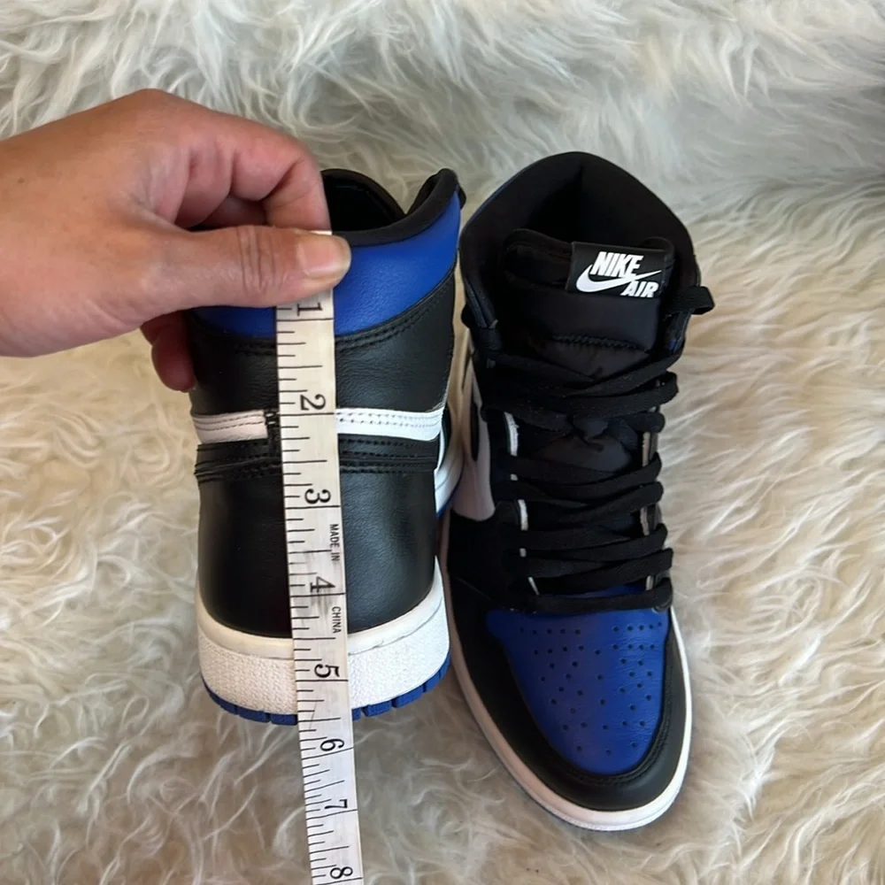 Nike Men’s Air Jordan 1 Retro High OG 'Royal Toe'  High-Top Sneakers Size 7.5 US - Picture 11 of 17